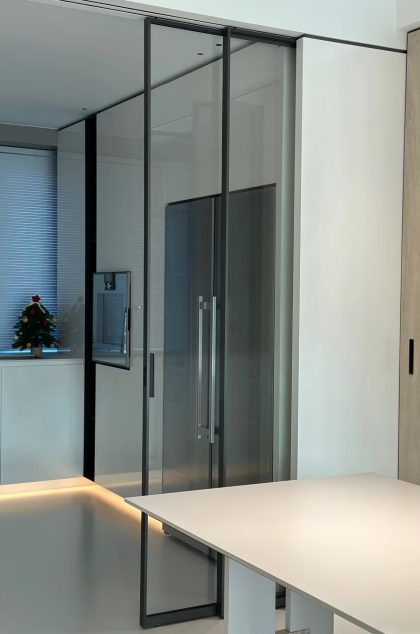 Ultra-clear glass