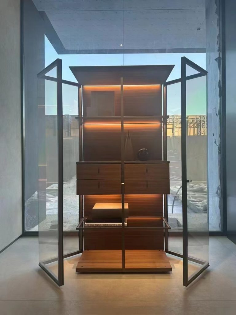 airplane  cabinet1